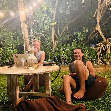 Pineapple Surf Hotell Ahangama Eksteriør bilde