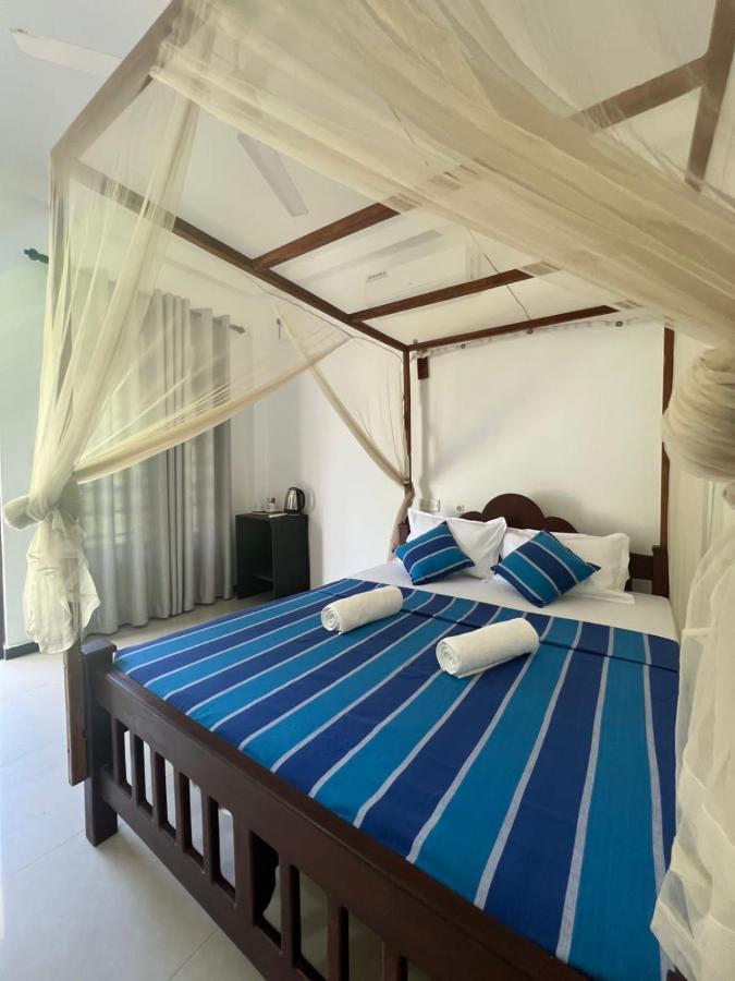 Pineapple Surf Hotell Ahangama Eksteriør bilde