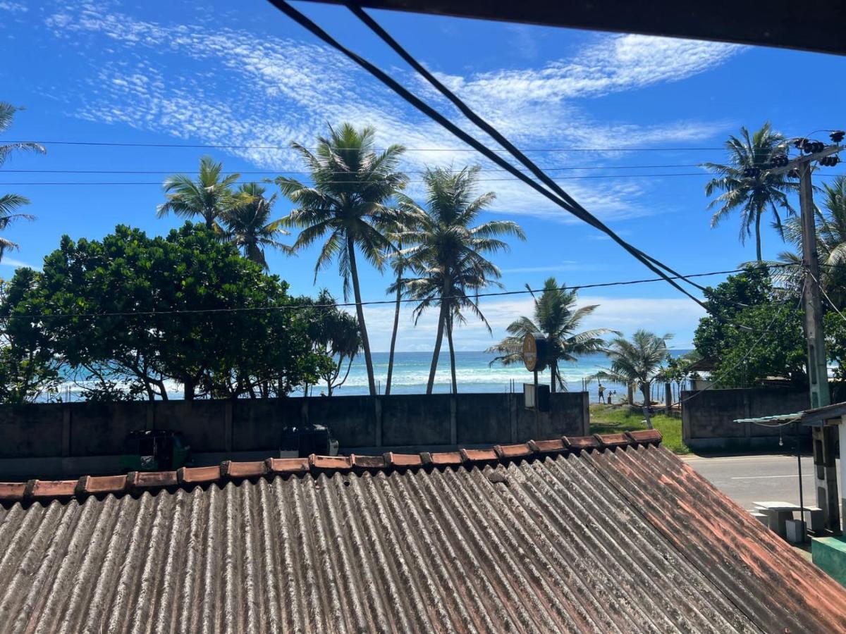 Pineapple Surf Hotell Ahangama Eksteriør bilde