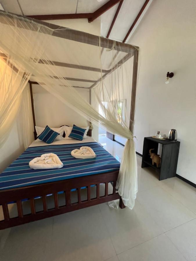 Pineapple Surf Hotell Ahangama Eksteriør bilde
